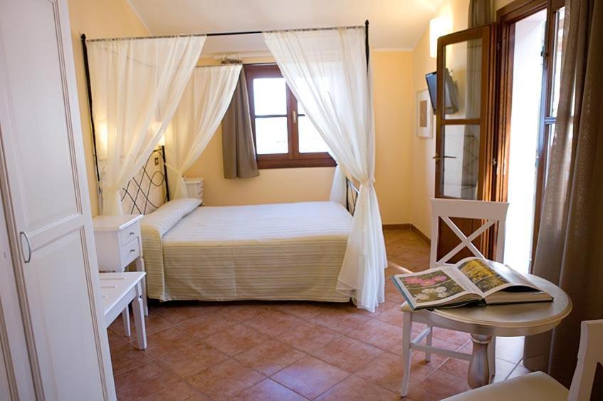 Hotel Barsalini SantʼAndrea Extérieur photo